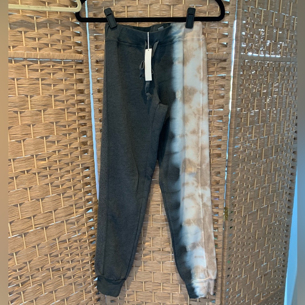 NWT- T2Love Clothing joggers